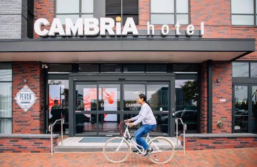 Buzzard Point Hotel | Cambria Hotel Washington DC Navy Yard Riverfront