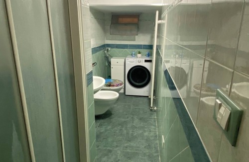 Faenza Apartment | Camera Doppia con Bagno nel Centro Storico di Faenza