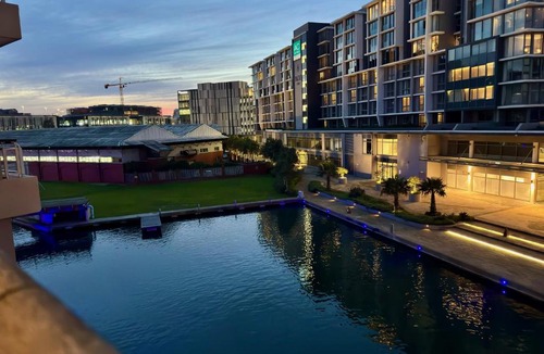 Victoria and Alfred Waterfront Apartment | Canal Quays 506 Suite - Near V&A & CTICC