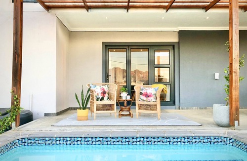 Stellenbosch House | Cape Winelands Mountain View Getaway
