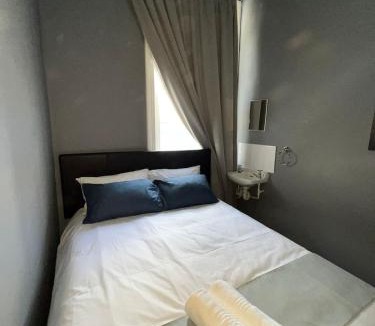 Sea Point Hotel | CapePod Sea Point