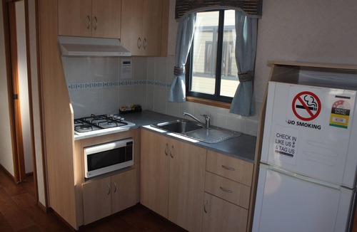 Sutton Cottage | Capital Country Holiday Park