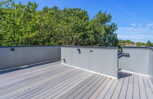 Southeast Apartment | Capitol Hill 4 Charming Townhouse in Downtown DC with Rooftop Free Parking and WIFI