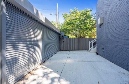 Southeast Apartment | Capitol Hill 4 Charming Townhouse in Downtown DC with Rooftop Free Parking and WIFI