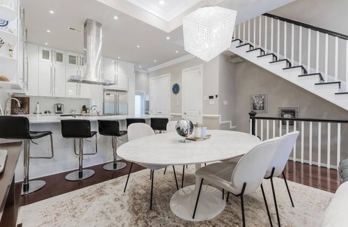 Near Northeast House | Capitol views, hot tub, walk to everything. 3 bed, 3 en-suite baths + 1/2 bath