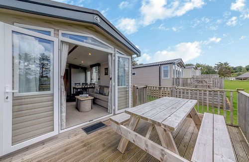 Waren Mill House | Caravan with one double and two twin.