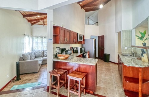 Avellanas Beach House | Casa Amarilla