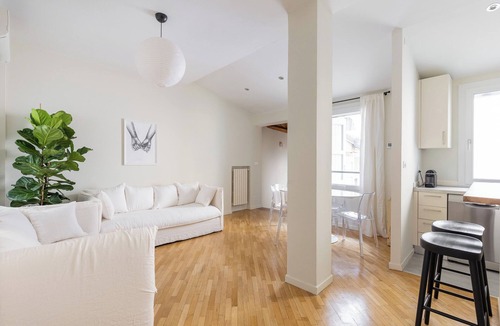 Historic Center Apartment | Casa Aposa | Spacious apartment with terrace, 5 minutes from Piazza Maggiore