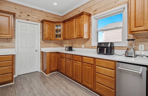 Oak Island House | Casa Bianca: Oceanfront Home Near the Point on the West End