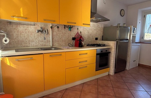 Varzi House | Casa dei Gufi - Two Bedroom House, Sleeps 3