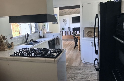 Hitchcock House | Casa del Sol - Peaceful home away from home.