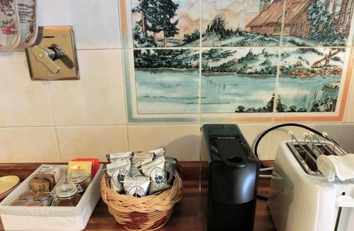 Scandicci Apartment | Casa di Giada bright apartment 100 meters from the tramway to Florence