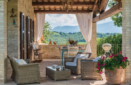 Fermignano Villa | Casa Emanuela - Private villa, 4 bedrooms, pool, A/C, wifi, pets, Marche