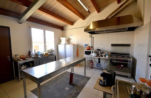 Pieve Salutare House | Casa Girotondo A: A welcoming apartment situated in a quiet location, a few minutes from the town center, with Free WI-FI.