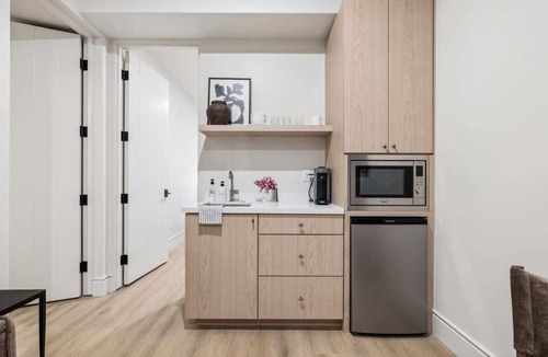 Oak Park Apartment | Casa Iglesia Apartment 101