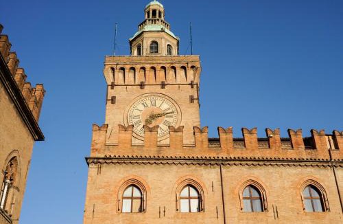 Historic Center House | Casa Isolani Guest House Piazza Maggiore 1