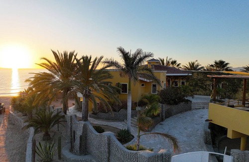 El Sargento House | Casa Kalalita – 5 BDR Oceanfront Retreat in El Sargento with Casita