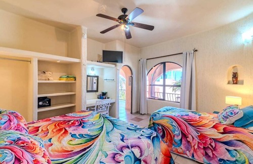 La Paz Bed & Breakfast | Casa Kootenay Waterfront BnB