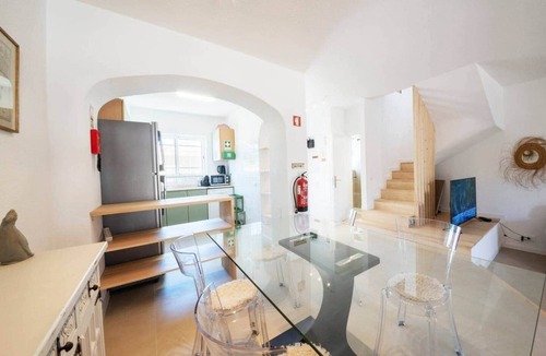 Sagres House | Casa Lobitos- renovated townhouse with pool