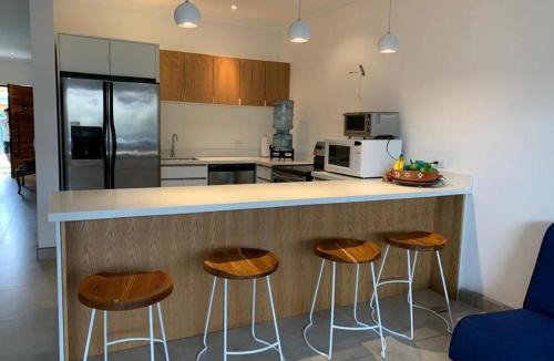 Punta Leona Villa | CASA LUNA DEL MAR Punta Leona confort elegancia privacidad a 1km playa Blanca a 300m playa Mantas y las piscinas del Club Punta Leona Club