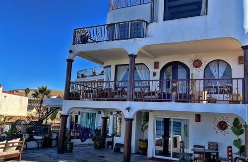 Playas de Rosarito Villa | Casa Luna Llena oceanfront villa, sleeps 20+, pool, jacuzzi, beach, bbq, views