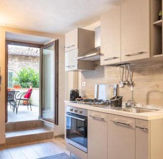 Colle di Val d'Elsa Apartment | Casa per la Costa