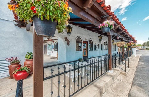 Port Hueneme Hotel | Casa Via Mar Inn, an Ascend Collection Hotel