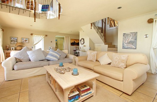 Kommetjie House | Casablanca is wonderfully located on Long Beach in Kommetjie