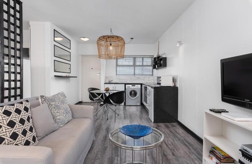 Green Point Apartment | Cascades Apartments by Propr