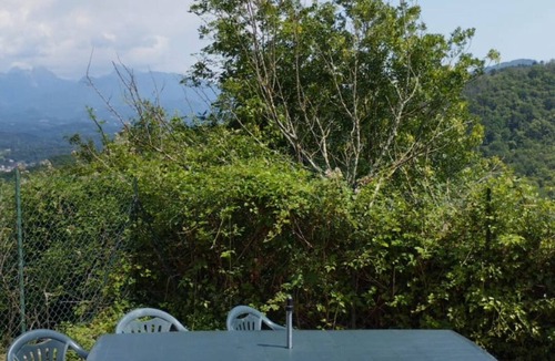 Masero House | Casetta Immersa nel Verde Della Lunigiana, Un'oasi del Sole e del Relax