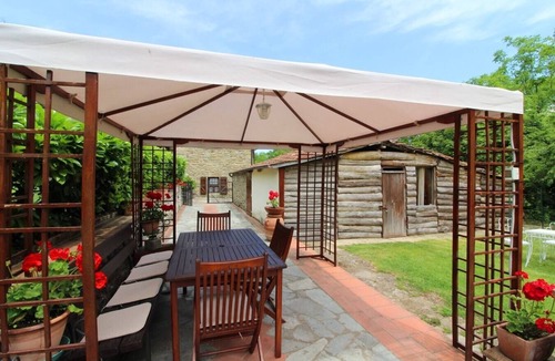Castel Focognano Villa | Casina Sant'antonio - Little house with private pool