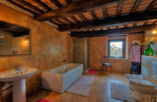 Mercato Saraceno House | Castello Montesasso