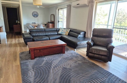 Catalina House | Catalina Coastal Getaway/Family friendly home