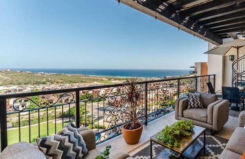 Cabo San Lucas Condo | CCV Quivira-2BRPenthouse w/Rooftop Patio, Ocean Views, Golf - FREE GOLF CART!