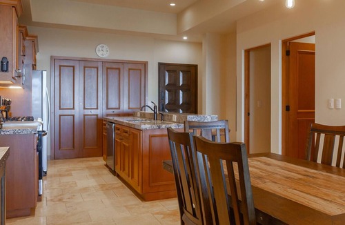 Cabo San Lucas Condo | CCV Quivira-Luxury 2BR Ground Floor Penthouse Condo w/Large Terrace.