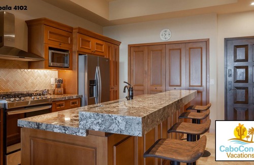 Cabo San Lucas Condo | CCV Quivira-Luxury 2BR Ground Floor Penthouse Condo w/Large Terrace.