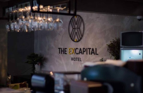 Thon Buri House | Central Deluxe Double | Bangkok Stay