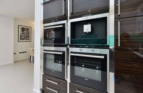 Mildmay House | Central London Luxurious 4 Bed Show Home in Islington