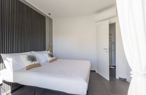 Vallecrosia Apartment | Central Riviera Apartment by Wonderful Italy