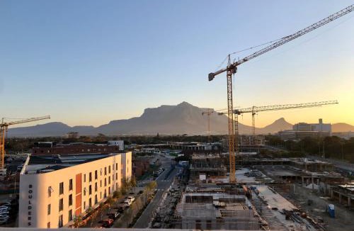 Thornton Apartment | Central Two bedroom 10min from CBD Cape Town