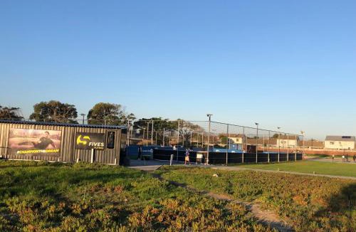 Thornton Apartment | Central Two bedroom 10min from CBD Cape Town