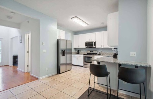 Charlotte House | Centrally located quiet home LARGE YARD 3 bedrooms