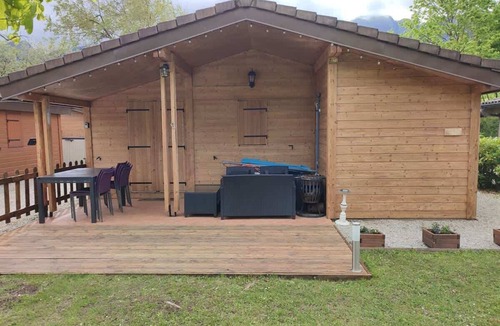 Verthier Ski Chalet | Chalet 7 Cosy Lakeside Cabin by Annecy with Garden and Beach Access