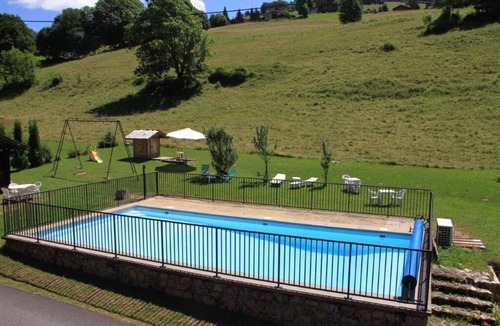 Crest-Voland Ski Chalet | Chalet 8/12 pers. Quiet, heated POOL, GAMES for children, near the village