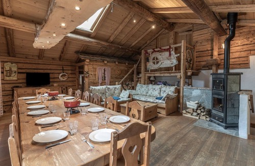 Hauteluce Ski Chalet | Chalet "Beaufortain La Pachna" in Hauteluce with Garden and Parking