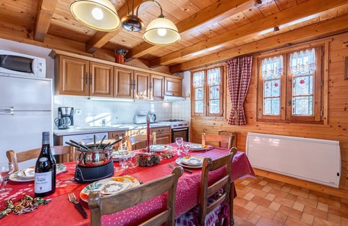 Hauteluce Ski Chalet | Chalet 'Chez Mémé' with Mountain View, Private Terrace and Private Garden