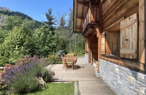La Giettaz Ski Chalet | Chalet de Charme Situé à La Giettaz Entre La Clusaz et Megeve