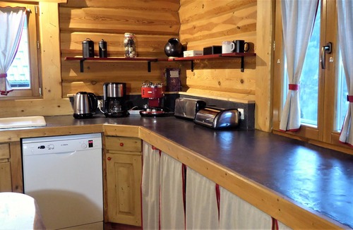 Queige Ski Chalet | Chalet Dobeliou, Savoie Mont Blanc - Northern Alps, Beaufortain starts here!