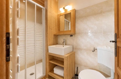 Flumet Ski Chalet | Chalet familial à Flumet, 8 pers, balcons et jardin - FR-1-505-225