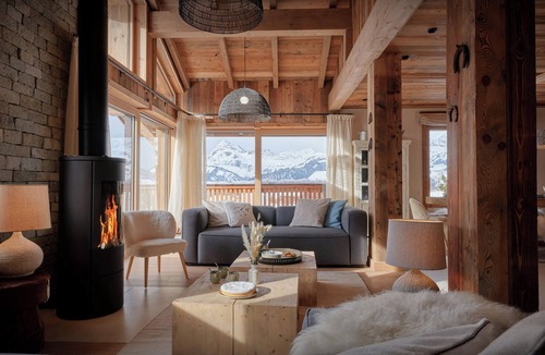 Notre-Dame-de-Bellecombe Ski Chalet | Chalet Marmot'Inn - relaxing stay for 10 panoramic views - OVO Network